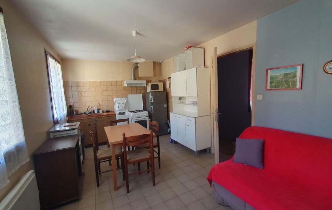 OVALIE IMMOBILIER : Appartement | QUIE (09400) | 33 m2 | 340 € 