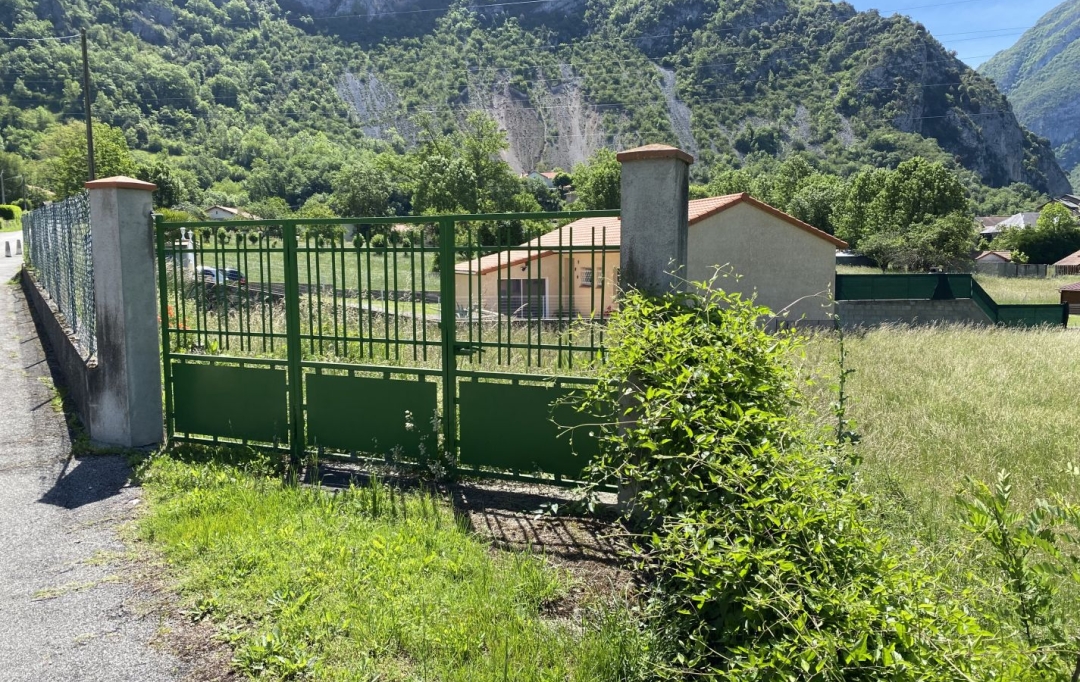 OVALIE IMMOBILIER : Ground | TARASCON-SUR-ARIEGE (09400) | 0 m2 | 95 000 € 